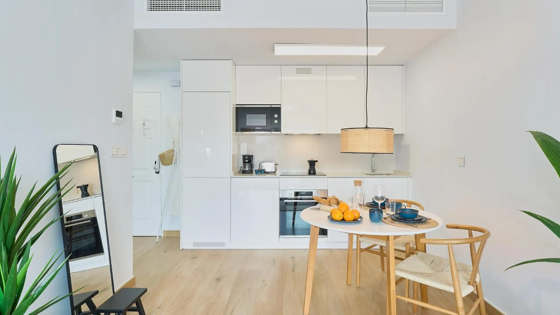 Atarazanas Penthouse By Lovely Rentals Málaga
